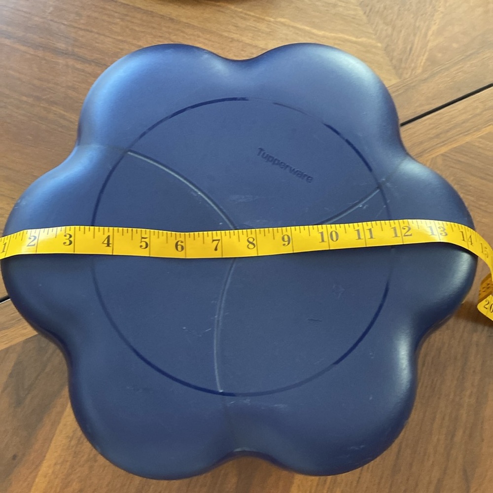 Tupperware Chip & Dip Party Set $11 - Picture 2 of 4